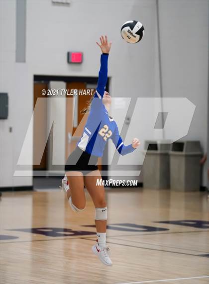 Thumbnail 3 in Yorktown Vs Castle (Bulldog Challenge) photogallery.