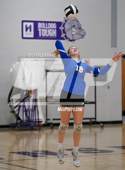 Thumbnail 2 in Yorktown Vs Castle (Bulldog Challenge) photogallery.