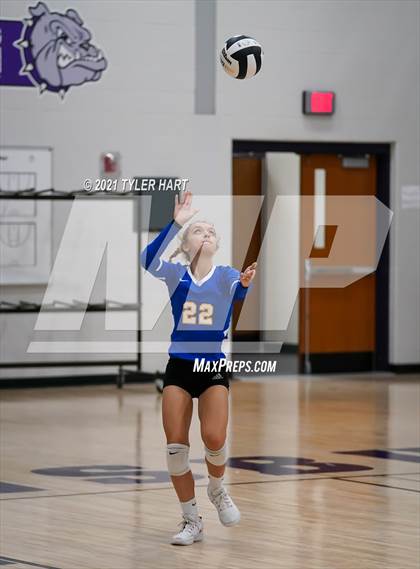 Thumbnail 1 in Yorktown Vs Castle (Bulldog Challenge) photogallery.