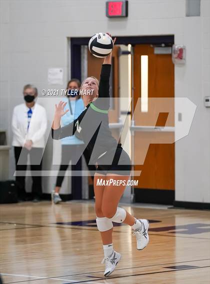 Thumbnail 3 in Yorktown Vs Castle (Bulldog Challenge) photogallery.