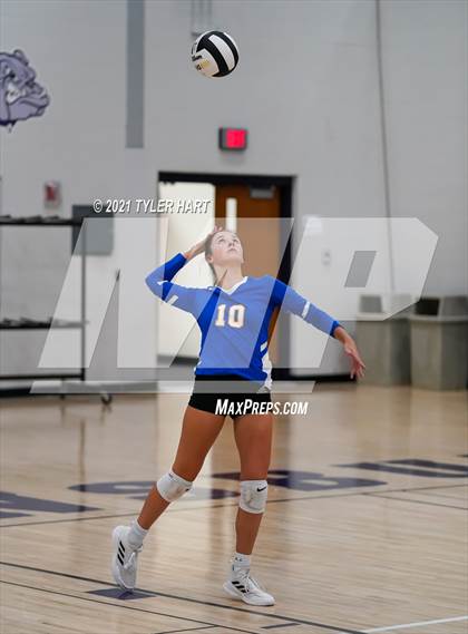 Thumbnail 1 in Yorktown Vs Castle (Bulldog Challenge) photogallery.