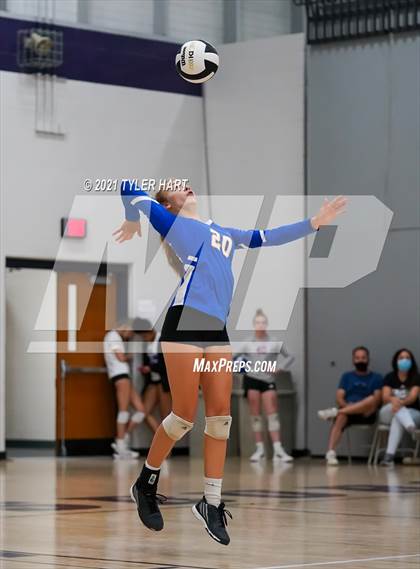 Thumbnail 3 in Yorktown Vs Castle (Bulldog Challenge) photogallery.