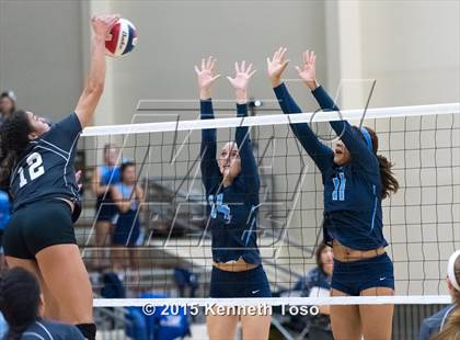 Thumbnail 2 in Johnson vs. Clark (UIL 6A Area Final) photogallery.