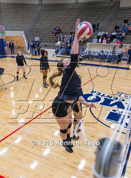 Thumbnail 3 in Johnson vs. Clark (UIL 6A Area Final) photogallery.