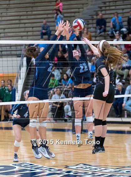 Thumbnail 3 in Johnson vs. Clark (UIL 6A Area Final) photogallery.