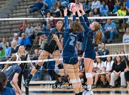 Thumbnail 2 in Johnson vs. Clark (UIL 6A Area Final) photogallery.