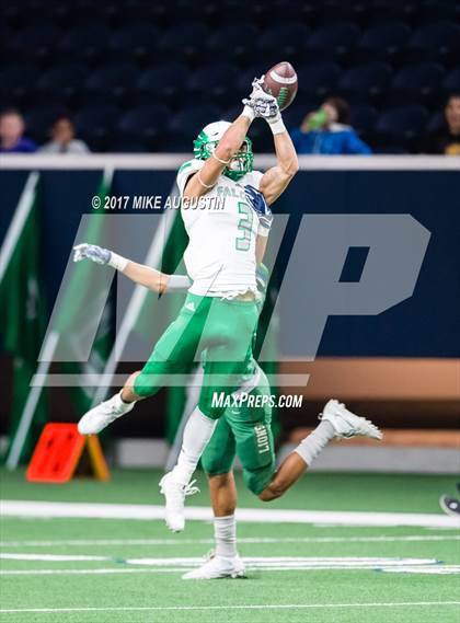 Thumbnail 2 in Lake Dallas vs. Reedy (UIL 5A DII Bi-District Playoff) photogallery.