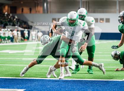 Thumbnail 3 in Lake Dallas vs. Reedy (UIL 5A DII Bi-District Playoff) photogallery.