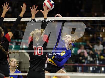 Thumbnail 1 in Simla vs. Otis (CHSAA 1A Round 2) photogallery.