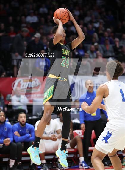 Thumbnail 2 in Taft vs. Lutheran East (OHSAA D3 Semifinal) photogallery.