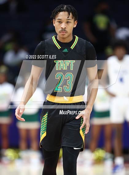 Thumbnail 2 in Taft vs. Lutheran East (OHSAA D3 Semifinal) photogallery.