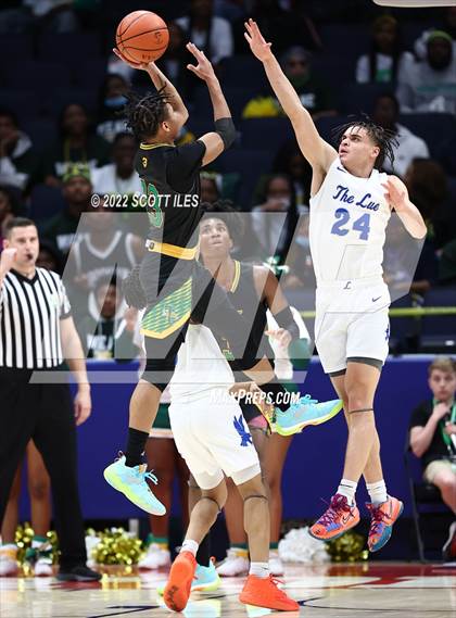 Thumbnail 3 in Taft vs. Lutheran East (OHSAA D3 Semifinal) photogallery.