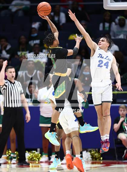 Thumbnail 1 in Taft vs. Lutheran East (OHSAA D3 Semifinal) photogallery.