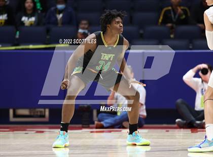 Thumbnail 3 in Taft vs. Lutheran East (OHSAA D3 Semifinal) photogallery.