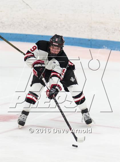 Thumbnail 1 in Reading Memorial vs Arlington Catholic ( MIAA Division 1 North Semifinal) photogallery.