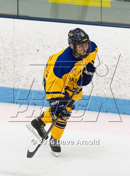 Thumbnail 3 in Reading Memorial vs Arlington Catholic ( MIAA Division 1 North Semifinal) photogallery.