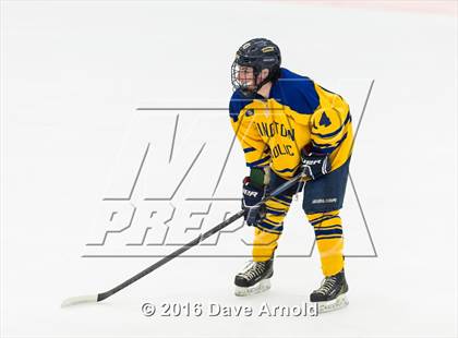 Thumbnail 1 in Reading Memorial vs Arlington Catholic ( MIAA Division 1 North Semifinal) photogallery.