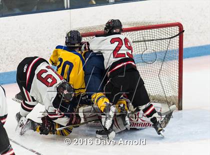 Thumbnail 3 in Reading Memorial vs Arlington Catholic ( MIAA Division 1 North Semifinal) photogallery.