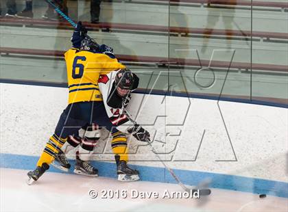 Thumbnail 1 in Reading Memorial vs Arlington Catholic ( MIAA Division 1 North Semifinal) photogallery.
