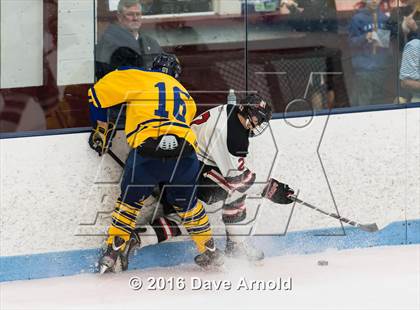 Thumbnail 1 in Reading Memorial vs Arlington Catholic ( MIAA Division 1 North Semifinal) photogallery.