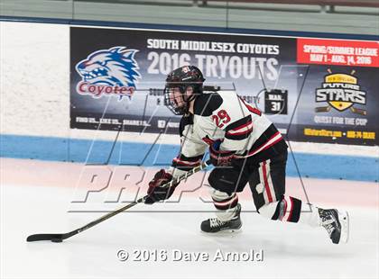 Thumbnail 2 in Reading Memorial vs Arlington Catholic ( MIAA Division 1 North Semifinal) photogallery.