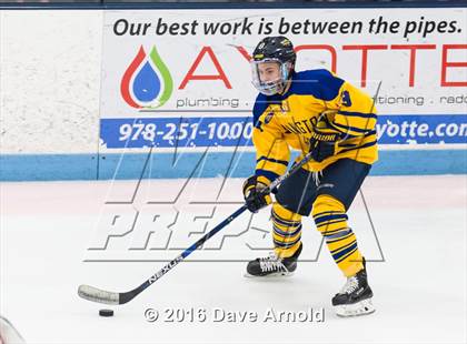 Thumbnail 1 in Reading Memorial vs Arlington Catholic ( MIAA Division 1 North Semifinal) photogallery.