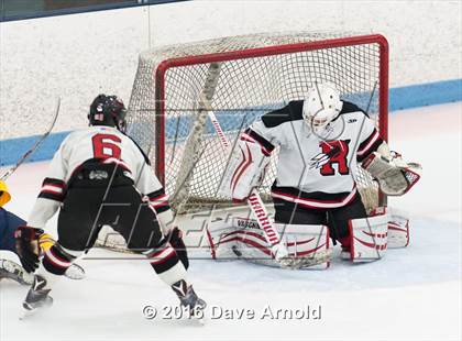 Thumbnail 3 in Reading Memorial vs Arlington Catholic ( MIAA Division 1 North Semifinal) photogallery.