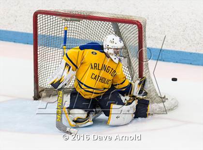 Thumbnail 2 in Reading Memorial vs Arlington Catholic ( MIAA Division 1 North Semifinal) photogallery.