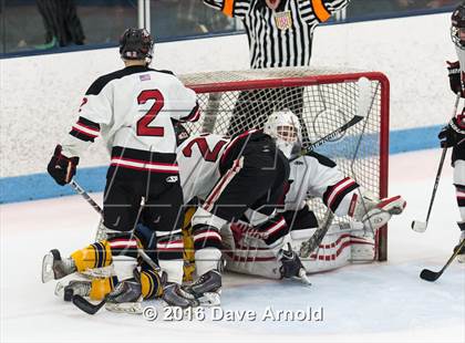 Thumbnail 3 in Reading Memorial vs Arlington Catholic ( MIAA Division 1 North Semifinal) photogallery.