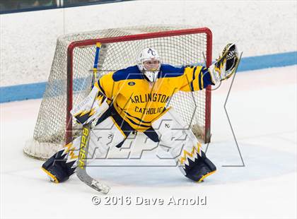Thumbnail 1 in Reading Memorial vs Arlington Catholic ( MIAA Division 1 North Semifinal) photogallery.
