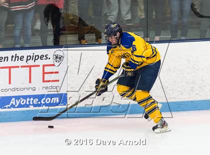 Thumbnail 3 in Reading Memorial vs Arlington Catholic ( MIAA Division 1 North Semifinal) photogallery.