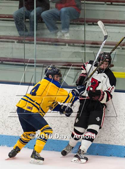 Thumbnail 3 in Reading Memorial vs Arlington Catholic ( MIAA Division 1 North Semifinal) photogallery.