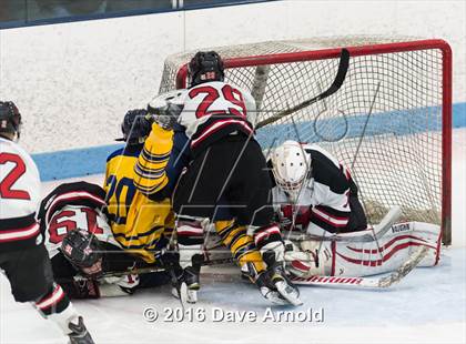 Thumbnail 3 in Reading Memorial vs Arlington Catholic ( MIAA Division 1 North Semifinal) photogallery.