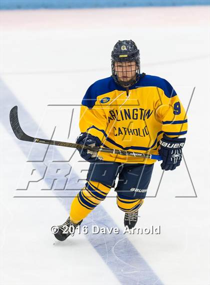 Thumbnail 1 in Reading Memorial vs Arlington Catholic ( MIAA Division 1 North Semifinal) photogallery.
