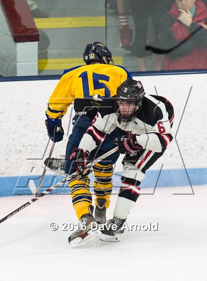 Thumbnail 3 in Reading Memorial vs Arlington Catholic ( MIAA Division 1 North Semifinal) photogallery.