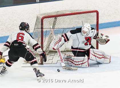 Thumbnail 1 in Reading Memorial vs Arlington Catholic ( MIAA Division 1 North Semifinal) photogallery.
