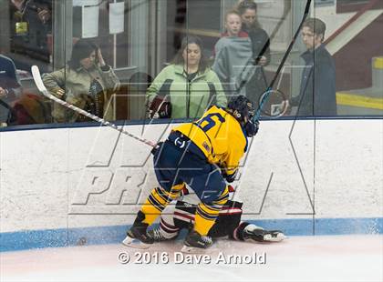 Thumbnail 2 in Reading Memorial vs Arlington Catholic ( MIAA Division 1 North Semifinal) photogallery.