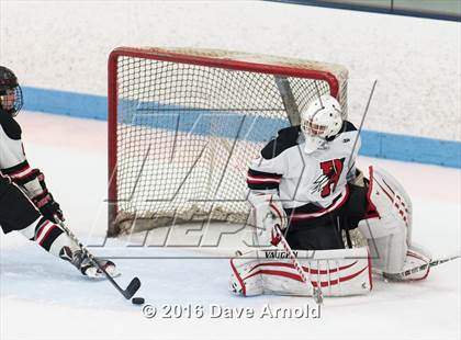 Thumbnail 2 in Reading Memorial vs Arlington Catholic ( MIAA Division 1 North Semifinal) photogallery.