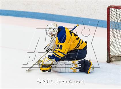Thumbnail 1 in Reading Memorial vs Arlington Catholic ( MIAA Division 1 North Semifinal) photogallery.