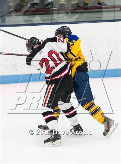 Thumbnail 2 in Reading Memorial vs Arlington Catholic ( MIAA Division 1 North Semifinal) photogallery.