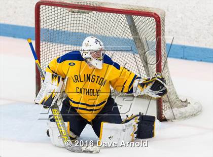 Thumbnail 2 in Reading Memorial vs Arlington Catholic ( MIAA Division 1 North Semifinal) photogallery.