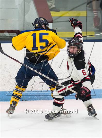 Thumbnail 3 in Reading Memorial vs Arlington Catholic ( MIAA Division 1 North Semifinal) photogallery.