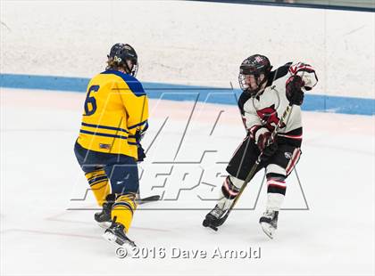 Thumbnail 1 in Reading Memorial vs Arlington Catholic ( MIAA Division 1 North Semifinal) photogallery.