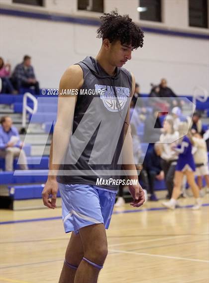 Thumbnail 3 in Port Washington vs Oceanside Varsity photogallery.