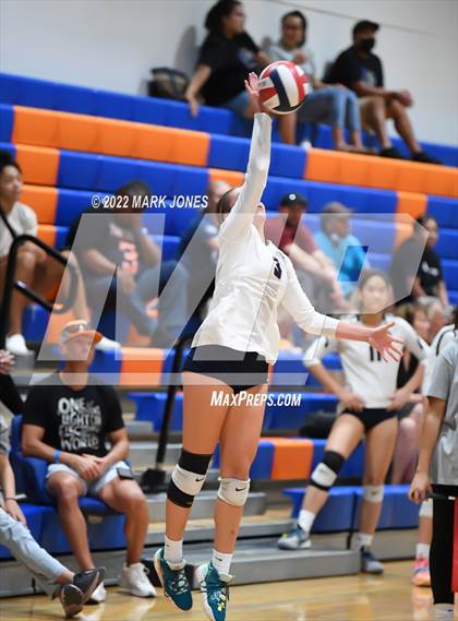 Thumbnail 3 in Hamilton vs. Perry (Westwood Tournament of Champions) photogallery.
