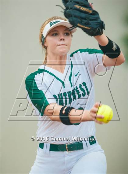 Thumbnail 3 in Grand Island @ Lincoln Southwest photogallery.