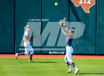 Thumbnail 2 in San Benito @ Pearland (UIL 6A Softball Semifinal) photogallery.