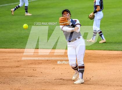 Thumbnail 3 in San Benito @ Pearland (UIL 6A Softball Semifinal) photogallery.