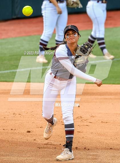 Thumbnail 3 in San Benito @ Pearland (UIL 6A Softball Semifinal) photogallery.