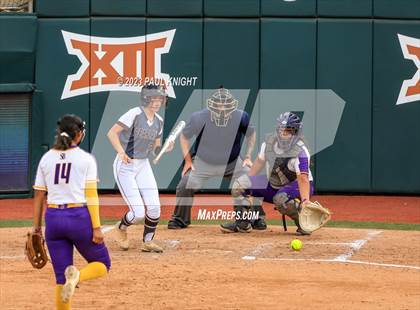Thumbnail 3 in San Benito @ Pearland (UIL 6A Softball Semifinal) photogallery.